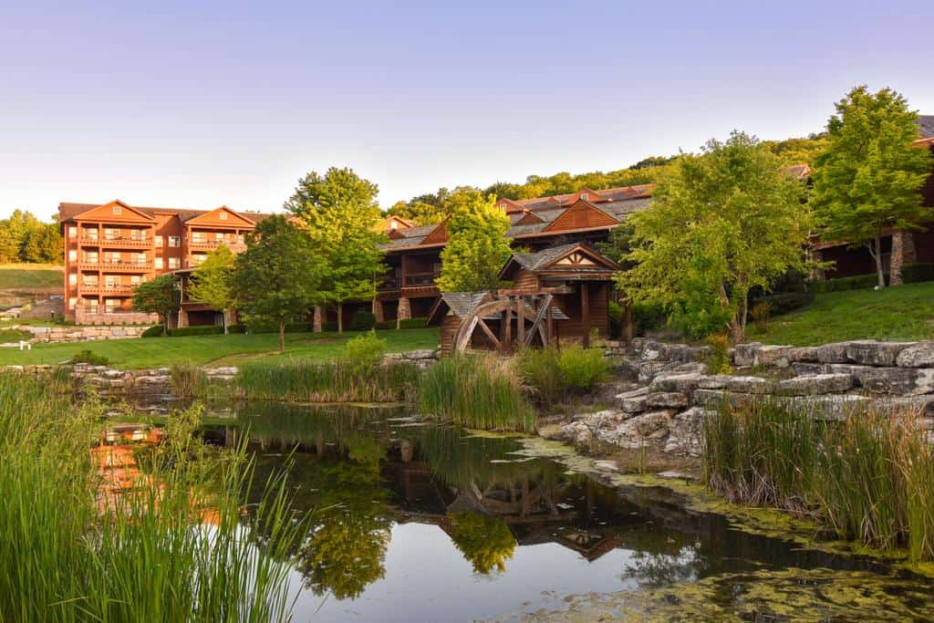 still-water-resort-branson-resort-table-rock-lake-hotel-lake