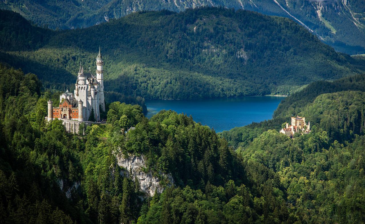 bavaria castle 4613926 1280