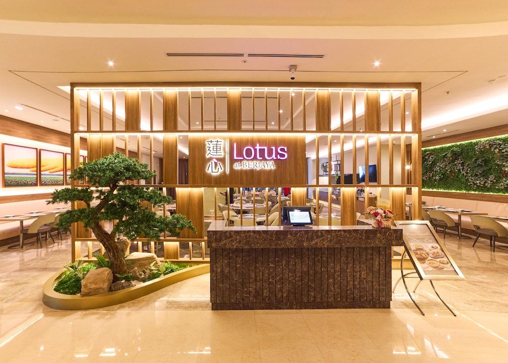 Kuala Lumpur, Malaysia: Luxury 5-star Berjaya Times Square Hotel from only US$69 / night / room (incl. tax) 2 Berjaya Times Square Hotel interior