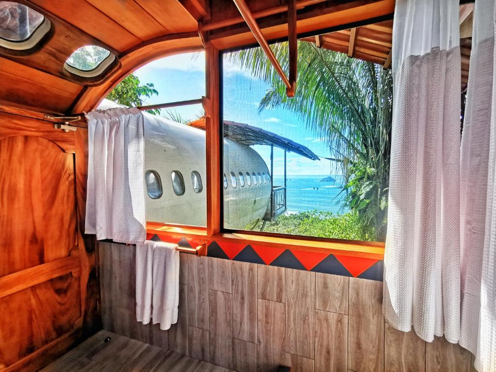 Quepos, Costa Rica: Stunning 4-star Hotel Costa Verde from only US$189 / night / room! With Airplane Suite! 3 Hotel Costa Verde plane