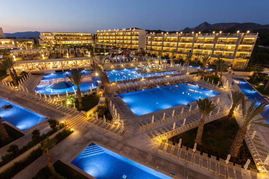 Top 5 All-Inclusive Hotels in Mallorca, Spain: Your Ultimate Guide to a Stress-Free Mediterranean Escape 1 Zafiro Alcudia